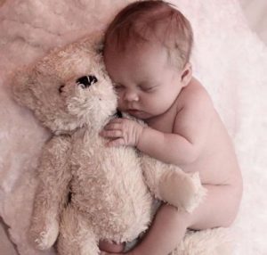 밤에 엄마를 찾는 아기가 보내는 편지