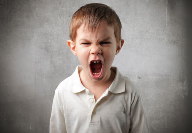 화난 아이와 소통하는 핵심 요소 8가지