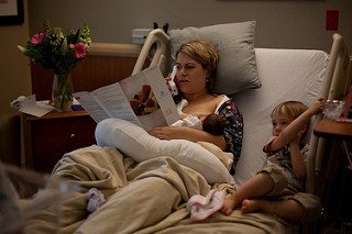 제왕절개 분만과 자연 분만 중 어느 쪽이 나을까?