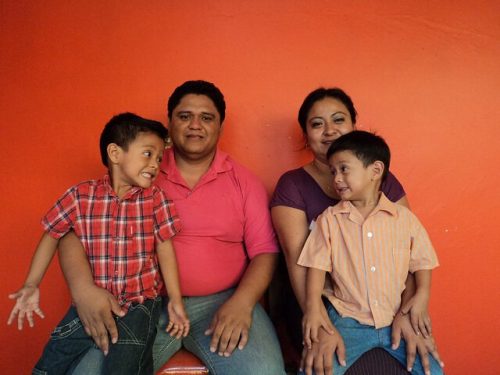 아이에게 애정 표현은 얼마나 중요할까?