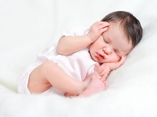신생아의 수면 