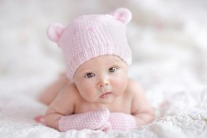 태어날 아기를 위한 준비: 필요한 신생아 의류