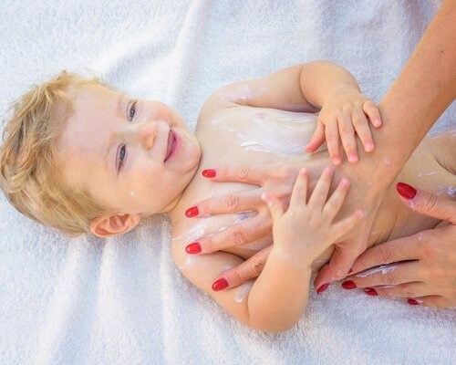아이의 아토피성 피부염에 대처하는 15가지 팁