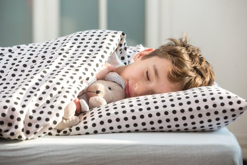나이대별 취침 시간: 아이가 언제 자면 좋을까?