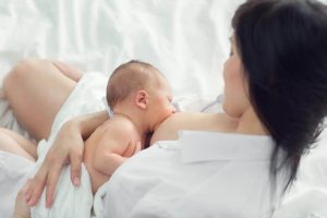 모유수유에 관해 자주 묻는 질문 9가지