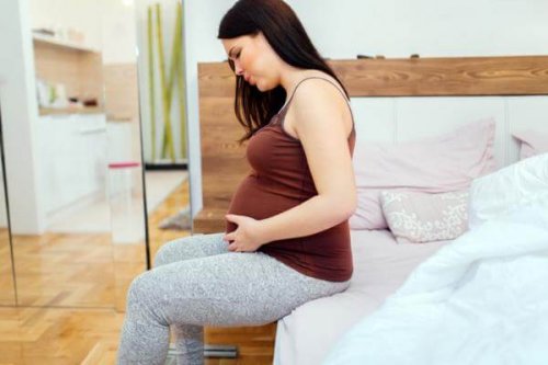임신 중 아랫배 통증은 무엇을 의미할까?