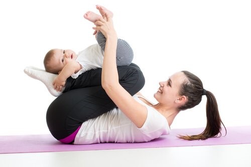 아기의 근육을 강화하는 운동 8가지