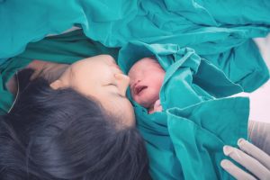 엄마들이 느끼는 출산의 고통을 알아보자