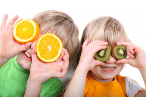 아이들을 위한 비타민이 풍부한 식품 8가지