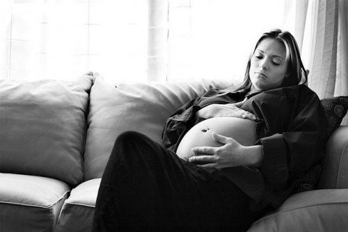 고위험 임신에 수반되는 감정 5가지