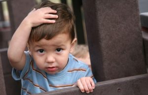 아이가 머리를 세게 부딪치면 어떻게 해야 할까?