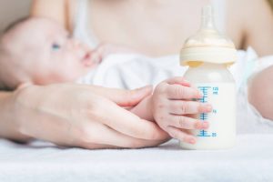 아기를 위한 우유의 종류 4가지