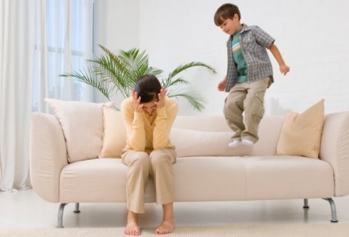 화난 아이와 대화를 나누는 비법 5가지