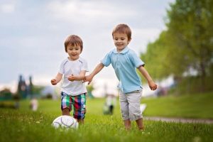 2-5세 아이들을 위한 육체적 활동 5가지