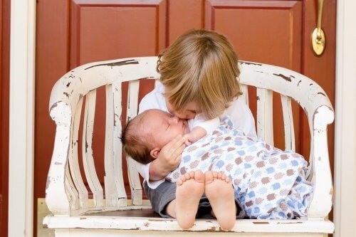 질투: 동생이 태어났을 때 해야 할 일