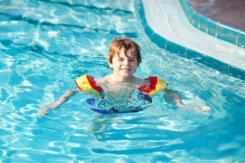 아이에게 수영을 가르치는 7가지 요령