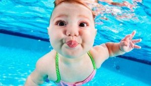 아이들이 수영을 배우는 것이 중요한 이유 10가지