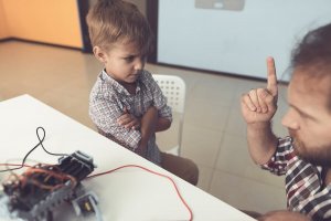 아이가 부모를 무시하거나 괴롭힐 때