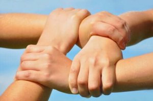 어린이 협동 게임의 이점