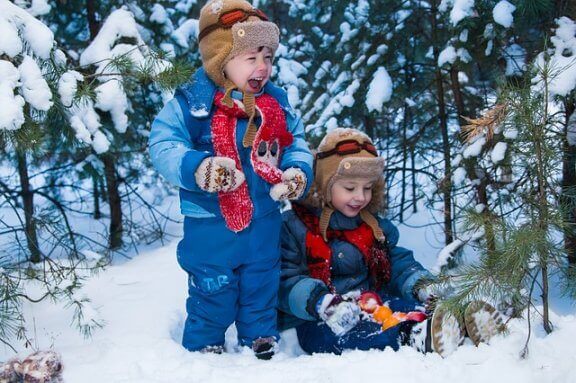 눈이 올 때 가족이 함께 즐길 수 있는 놀이 10가지