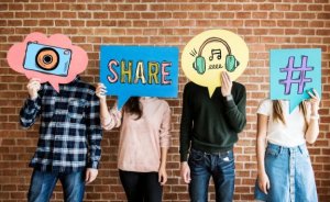 자녀의 소셜 미디어를 확인해야 할까?