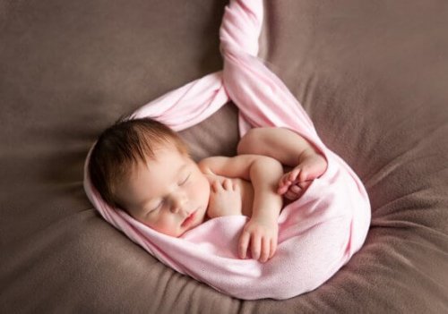 자궁에서의 삶이 지닌 정서적 의미