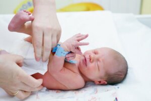 신생아 금단 증후군의 원인, 증상 및 예방법