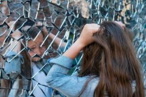 아동 조현병의 증상, 원인 및 치료법