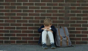 학교 공포증을 가진 아이를 돕는 방법