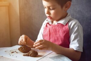 집에서 플레이도우를 만드는 방법