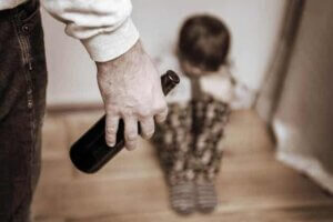 알코올 중독 부모님 밑에서 자란 아이들의 특성