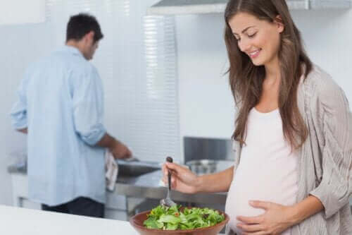 임신 중 녹색잎 채소 섭취의 중요성