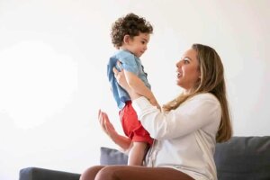 자신의 신념과 아이디어에 의문을 제기할 수 있도록 해준다