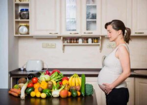태아 기형: 임신 중 녹색잎 채소를 섭취해야 하는 주된 이유
