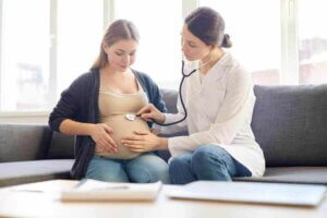 임신 중 태아 딸꾹질: 언제 의사를 찾아가야 할까?